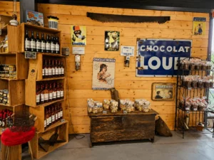 Boutique artisanale Lou Cocal à Sarlat-la-Canéda, spécialisée dans les biscuits et spécialités gourmandes du Périgord.