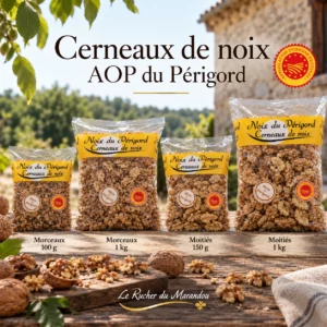 Sachets de cerneaux de noix du Périgord AOP présentés avec des noix et des cerneaux sur une table